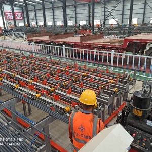 數控鋸切套絲打磨生產(chǎn)線(xiàn)